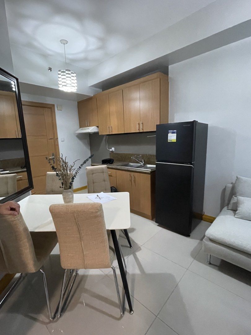 Condo Unit BGC for Rent (Category: Apartments & Condos) located in Caloocan City. Submitted by nino_quintos-45489 (Listing ID 1466721656, Image 3). Description: For RENT : TRION Towers BGC, Tower 1, 1-BR with Balcony (facing McKinley) 43 sq mts Full-Furnished elegant interior 2 Flat TV – 1 living room and 1 in bedroom, brand new refrigerator, microwave, dining table and wide sofa. Tabletop conduction cooker and No Washing Machine ☑️ Walking dista