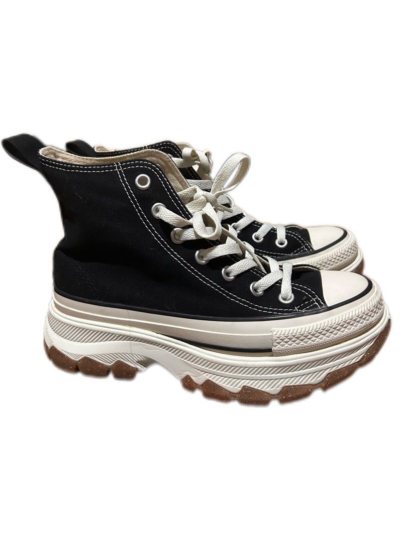 CONVERSE ALL STAR Ⓡ TREKWAVE HI (Category: Sneakers) located in Santa Cruz. Submitted by eytspreloved (Listing ID 1466655053, Image 3). Description: This is a sole-modified model of the ALL STAR® (All Star R) , the next-generation All Star model incorporating the three elements of “REACT,” “RECYCLE,” and “REFINE.” The design combines a voluminous outsole with a trekking shoe motif. It features a cushioned EVA midsole, an improved slip-resistant o