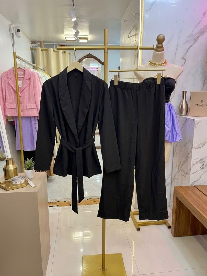 Coordinates (Category: Coats, Jackets and Outerwear) located in Manila. Submitted by nikita02_kara (Listing ID 1466627762, Image 1). Description: 📌Coordinates Black.Blazer with belt Trouser pants wideleg cotton strechable freesize.