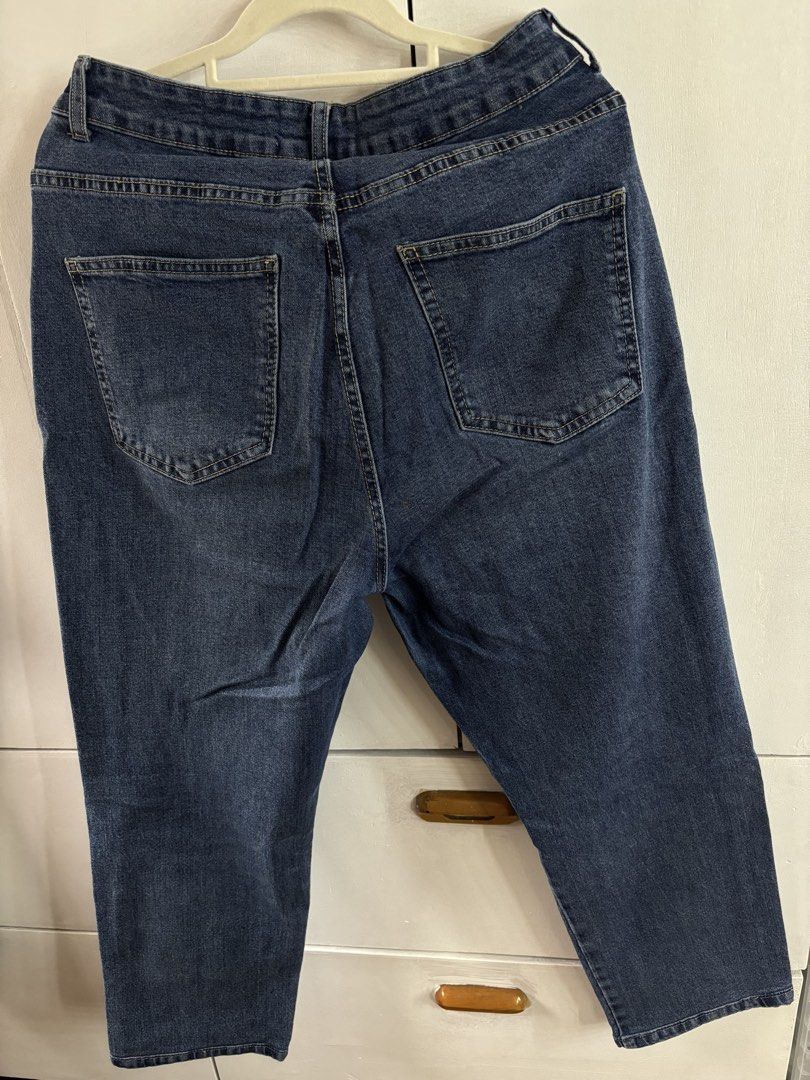 COTTON ON STRETCH STRAIGHT LEG JEANS (Category: Jeans) located in Quezon City. Submitted by soldbypam (Listing ID 1466608062, Image 3). Description: US 10 EU 42 Worn less than 5 times Photos in all angles already posted to avoid asking for more “actual pics” No when worn I do not respond to low ballers.
