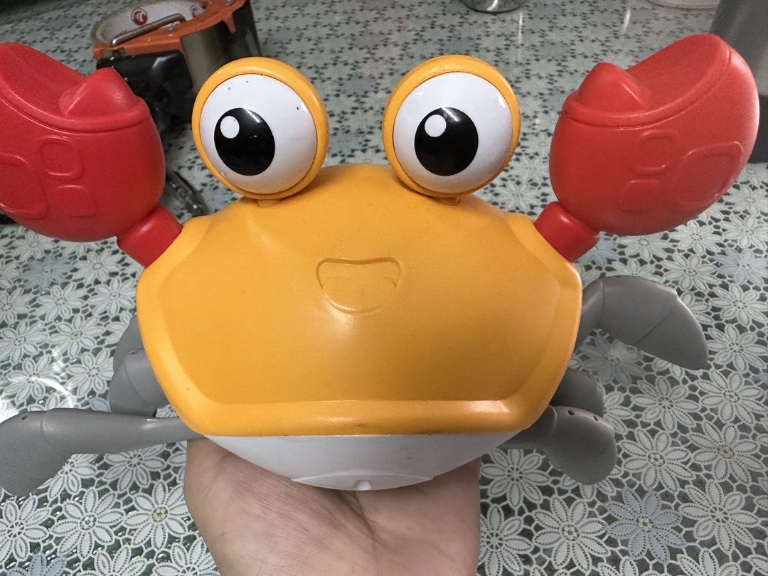 Crawling crab chargeable (Category: Kids Toys) located in Angeles City. Submitted by goodbuysathome (Listing ID 1466606186, Image 2). Description: Crwling w/ sensor crab kids toys Chargeable with cord n kasama Crawling with lights and sounds No box tnesting lang d po gnamit kaya new p xa Add sf 55 Luzon Gcash payment .