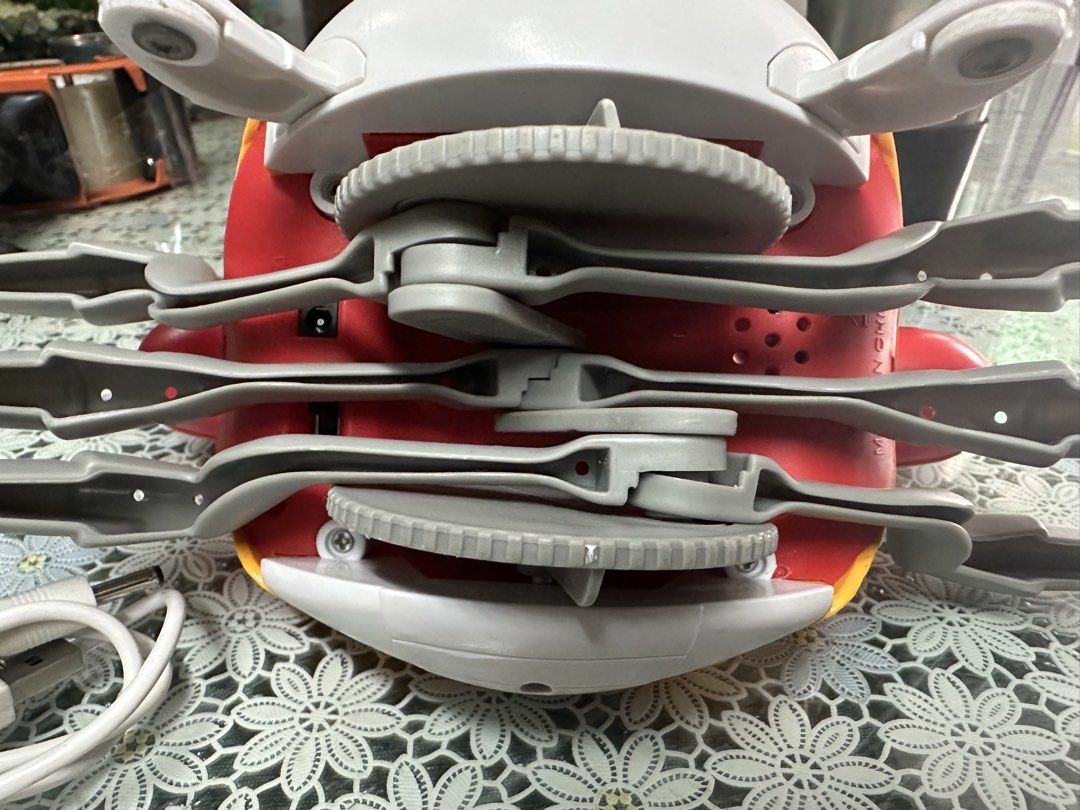 Crawling crab chargeable (Category: Kids Toys) located in Angeles City. Submitted by goodbuysathome (Listing ID 1466606186, Image 3). Description: Crwling w/ sensor crab kids toys Chargeable with cord n kasama Crawling with lights and sounds No box tnesting lang d po gnamit kaya new p xa Add sf 55 Luzon Gcash payment .