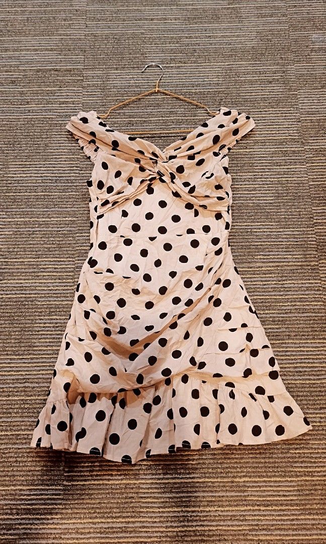 Cream polka dot off shoulder dress (Category: Dresses) located in Batangas. Submitted by micaelaul (Listing ID 1466577647, Image 2). Description: 30-32 bust 24-26 waist non-stretch.