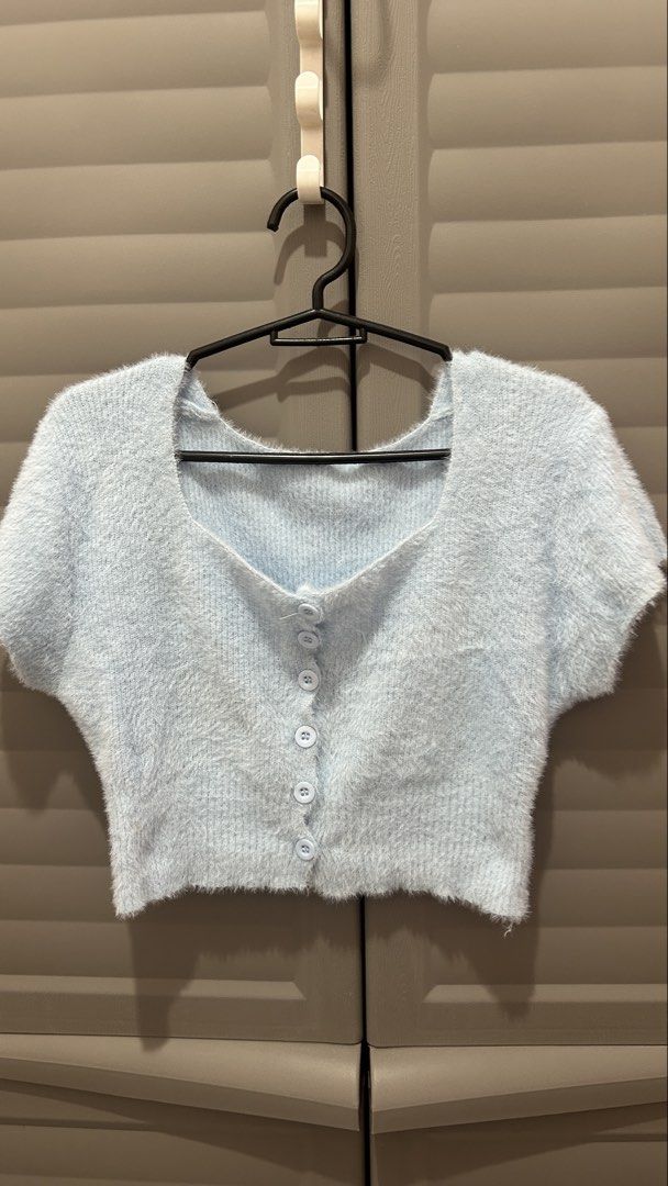 Cropped Square-Neck Top (Light Blue) (Category: Shirts) located in Rizal. Submitted by veronica_lodge (Listing ID 1466636721, Image 1). Description: Selling for decluttering purposes 🤍 ✨ Like new / ONCE worn ✨ Very Stretchable and Comfortable ✨ Cloth used was so fluffy ✨ Exactly as shown in the photos ✨ Fits XS–S girlies 📏 Recommended for around 32” bust / 24–26” waist ✨ No flaws or issues Letting this go simply because I’m decluttering and no 