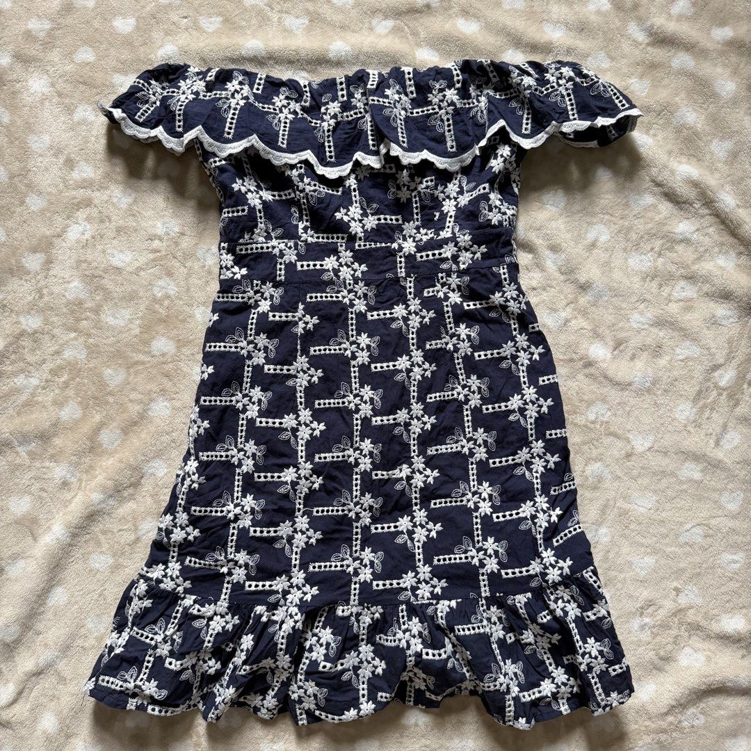 Cute dress (Category: Dresses) located in Manila. Submitted by shefindshope (Listing ID 1466628707, Image 1). Description: .