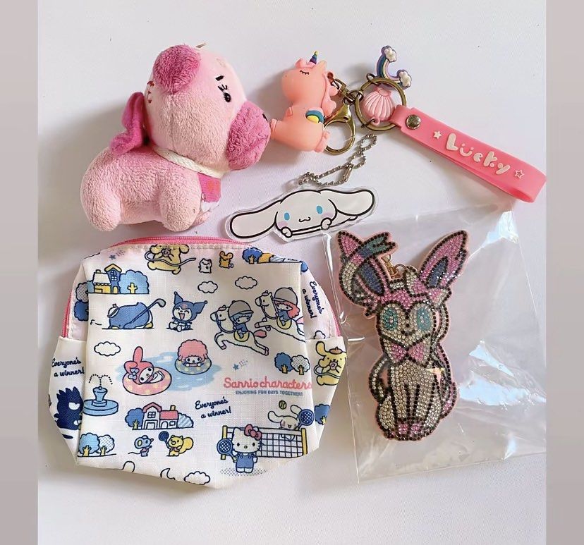 Cutesy Set bundle (Category: Vintage Collectibles) located in Dasmarinas. Submitted by open_sesamemucho (Listing ID 1466605799, Image 1). Description: All are from Japan authentic items north luzon Est sf 55 thru Jnt as is what u see is what u get.