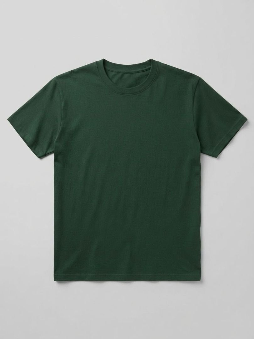 Dark Green Plain Crew Neck T-Shirt (Category: Babies & Kids Fashion) located in Caba. Submitted by valerie_18947 (Listing ID 1466645614, Image 1). Description: - Color: Dark green - Style: Classic crew neck, short sleeves - Fit: Standard fit - Material: Soft cotton fabric - Versatile: Easy to pair with jeans or shorts for a clean, minimal look.