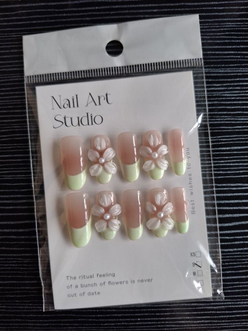 DECLUTTERING 🎀 | ALL SMALL SIZE ONLY (Category: Hands & Nails) located in Cavite. Submitted by affordiethrifty (Listing ID 1466672183, Image 1). Description: ♡ 60 pesos each only 🫶🏻 ♡ If 50 pcs and above can give 50 each nalang po. ♡ All brandnew ♡ Free jelly tabs & tool kit per set ♡ All small size ♡ I have 150 pcs more here to declutter pm if interested 🩷.