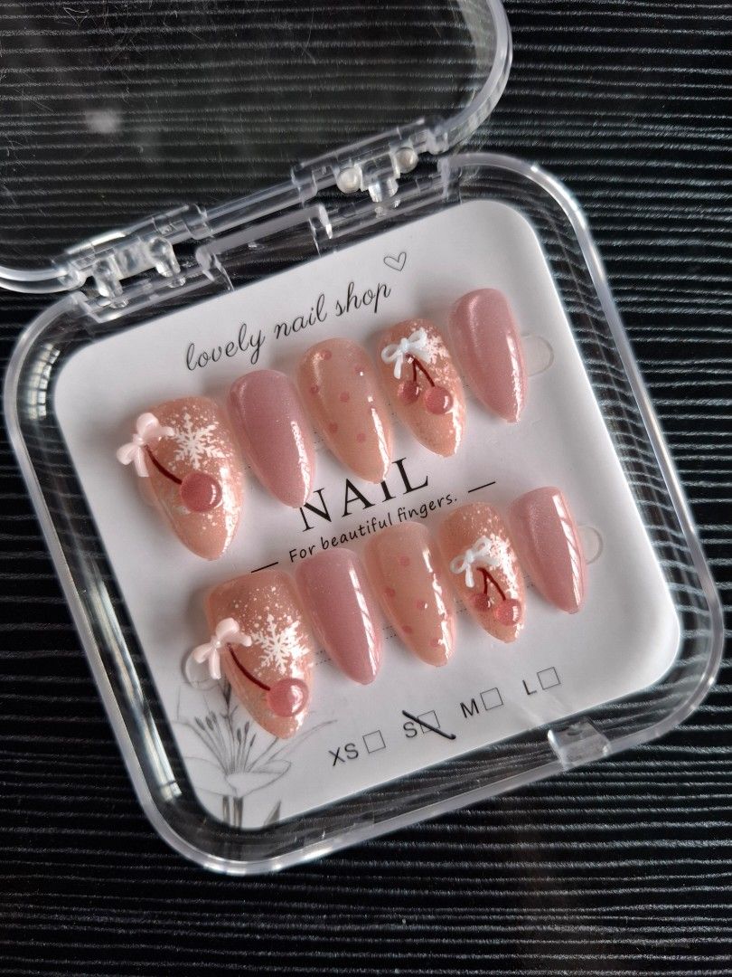 DECLUTTERING 🎀 SMALL SIZE | PRESS ON NAILS (Category: Hands & Nails) located in Cavite. Submitted by affordiethrifty (Listing ID 1466199137, Image 1). Description: ♡ Brandnew ♡ Small size ☆ Free (1) jelly tabs ☆ Free nail tool kits ♧ Visit my profile for more... .
