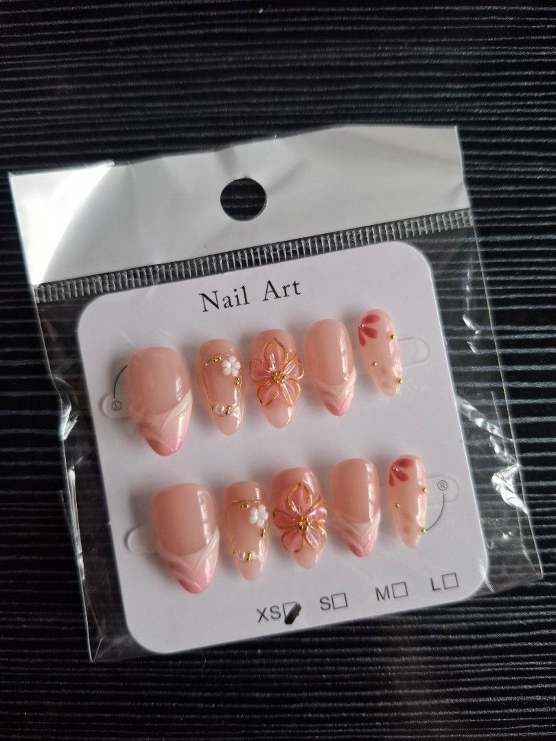 DECLUTTERING 🎀 XSMALL SIZE | PRESS ON NAILS (Category: Hands & Nails) located in Cavite. Submitted by affordiethrifty (Listing ID 1466200775, Image 1). Description: ♡ Brandnew ♡ Xsmall size ☆ Free (1) jelly tabs ☆ Free nail tool kits ♧ Visit my profile for more... .