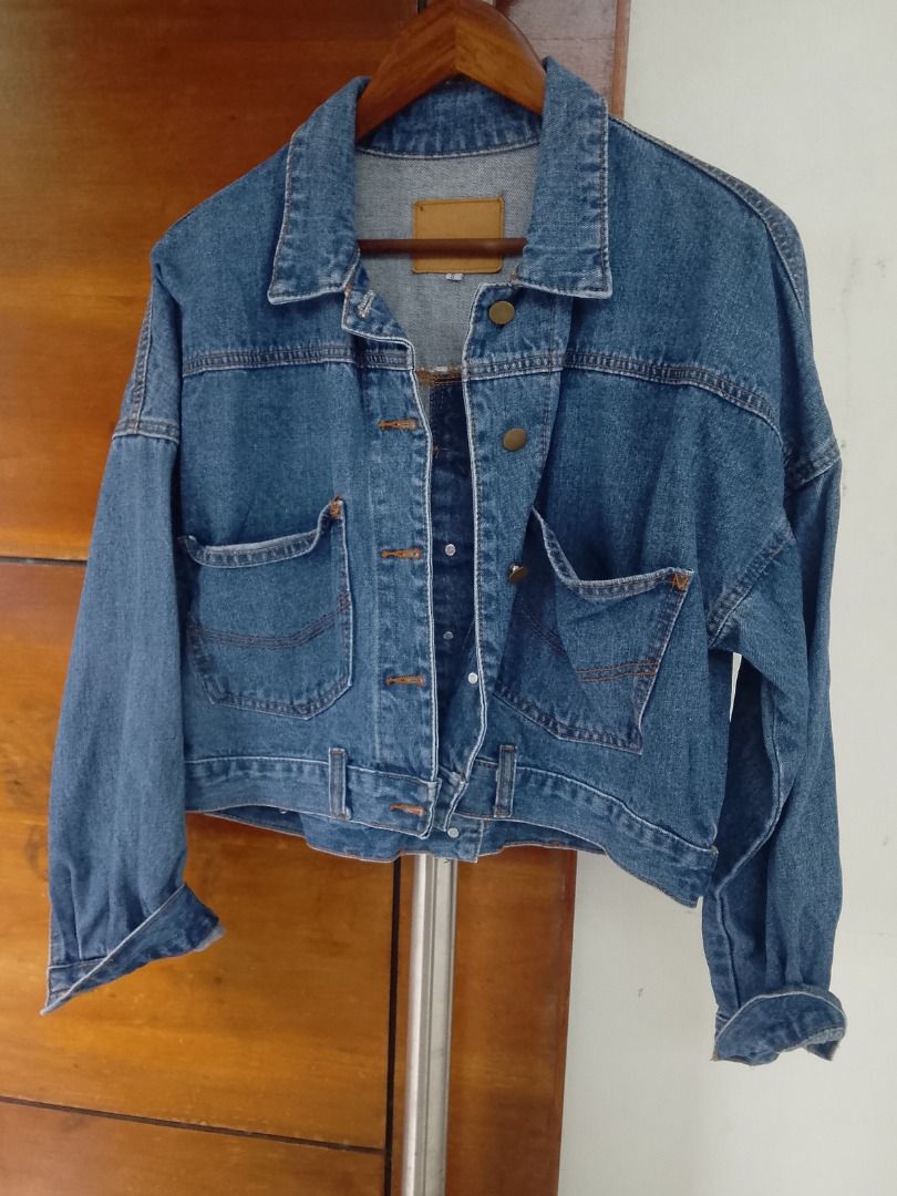 Denim jacket (Category: Coats, Jackets and Outerwear) located in Quezon City. Submitted by kema2191 (Listing ID 1466595964, Image 1). Description: .
