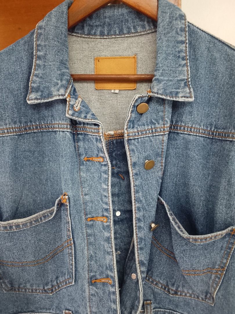 Denim jacket (Category: Coats, Jackets and Outerwear) located in Quezon City. Submitted by kema2191 (Listing ID 1466595964, Image 2). Description: .