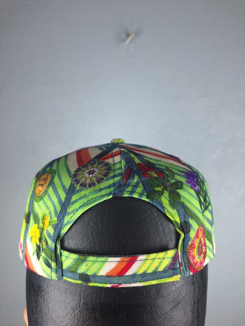 Desigual Floral Print Cap (Category: Caps & Hats) located in Sibulan. Submitted by studioxano (Listing ID 1466570070, Image 3). Description: Desigual Floral Print Cap -P750 + SF Adult size presenrable with sign usage .