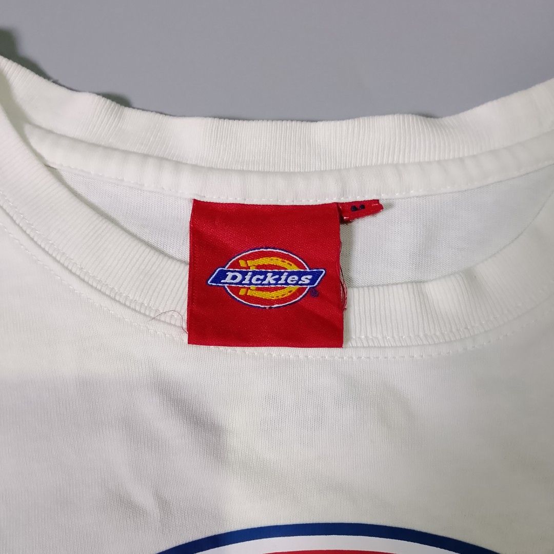 Dickies (Category: Tshirts & Polo Shirts ) located in Taguig. Submitted by 8kthrifter (Listing ID 1466590732, Image 3). Description: 🏷️Tag size: Medium ▪️Width: 19 ▪️Length: 26 ▪️Color rate: 9/10 ▪️Issue: pinhole, stains need wash (see last 3 photo) ▪️Good Condition.