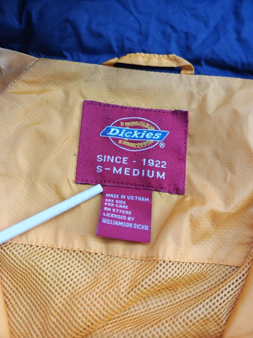 Dickies Color-Block Raglan Windbreaker Jacket. (Category: Coats, Jackets and Outerwear) located in Cebu City. Submitted by thrift_threads101 (Listing ID 1466609037, Image 2). Description: Dickies Color-Block Raglan Windbreaker Jacket. Very Good Condition No Major Flaws.