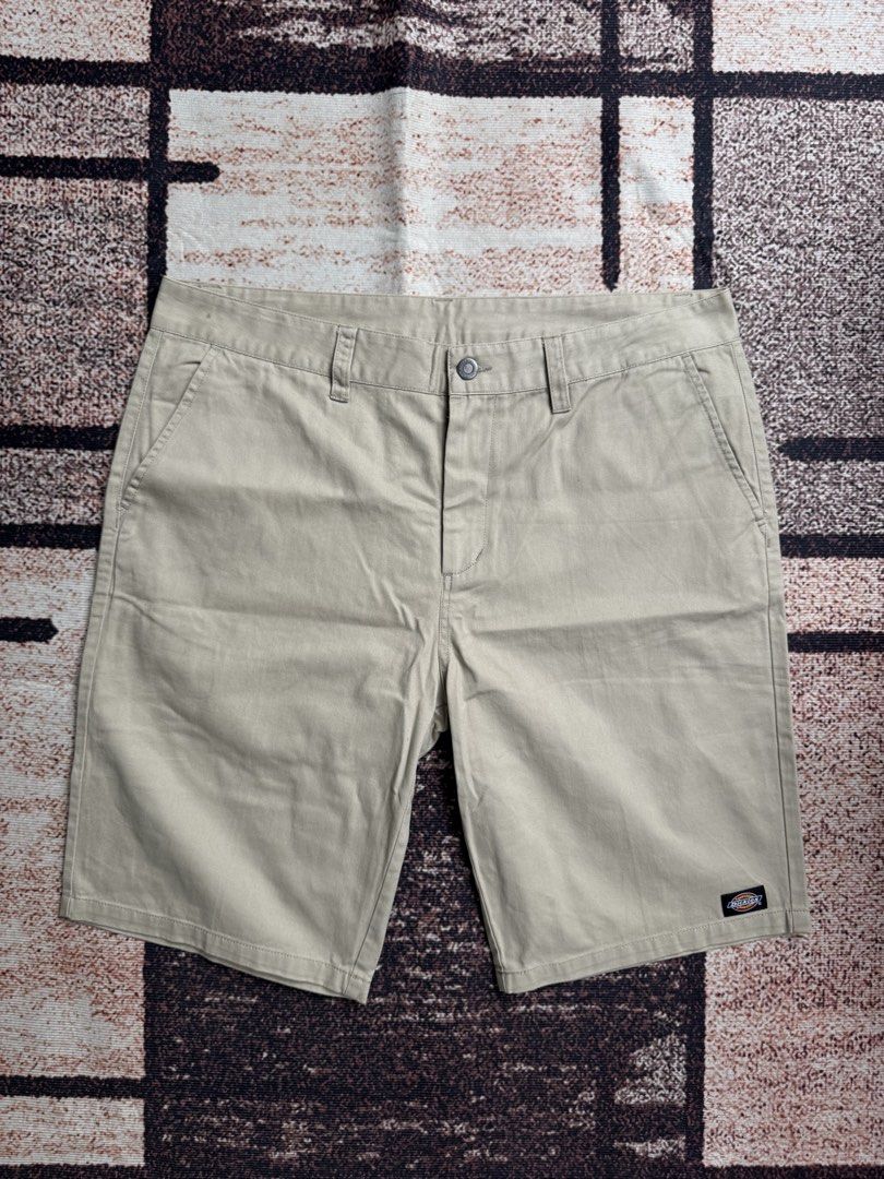 Dickies Khaki Chino Shorts (Category: Shorts) located in Abulug. Submitted by jv1122 (Listing ID 1466640537, Image 1). Description: Dickies Khaki Chino Shorts no major flaws 36 waist 22 length 11 leg opening.