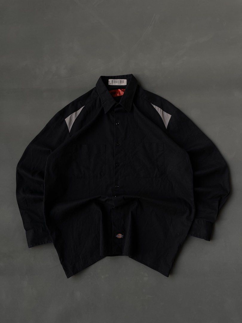 Dickies Long Sleeve (Category: Activewear) located in Malasiqui. Submitted by blank_wave (Listing ID 1466727390, Image 1). Description: L on tag 23x29 no issue excellent condition 10/10 color rate.
