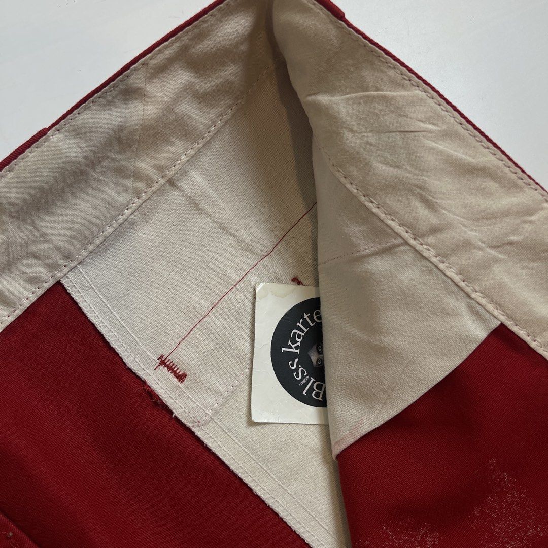 Dickies Loose Fit Double Patch (RED) (Category: Shorts) located in Taguig. Submitted by _blisskarte_ (Listing ID 1466608647, Image 3). Description: Price: ₱1,800 Dickies Loose Fit Double Patch (RED) • width: 44 • length: 28 • leghole: 15 📍Guadalupe Cembo, Taguig 🚚Via J&T / Lalamove / Meet-up.