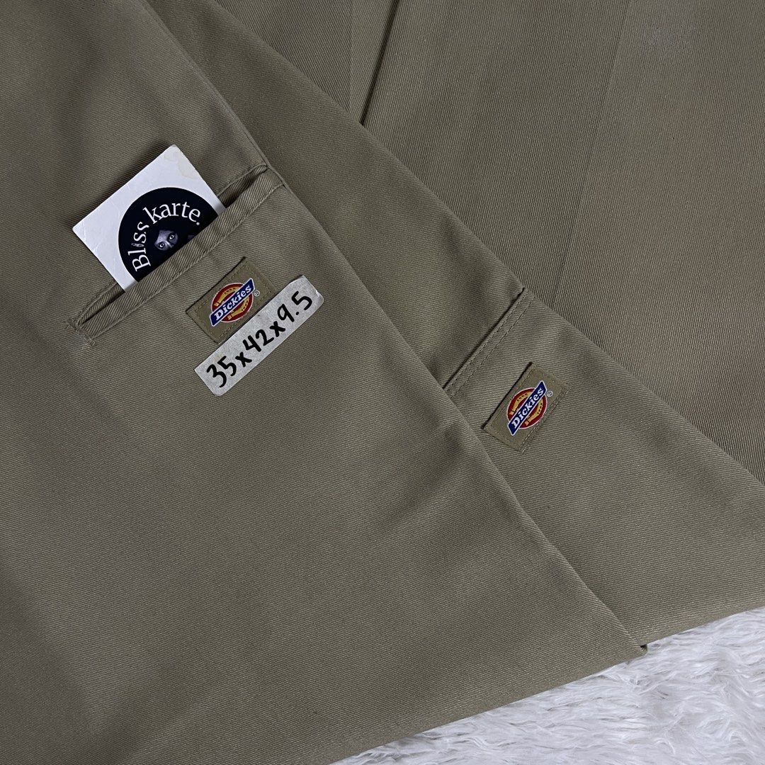 Dickies Pants Loose Fit Double Patch (KHAKI) (Category: Chinos) located in Taguig. Submitted by _blisskarte_ (Listing ID 1466690409, Image 3). Description: Price: ₱1,400 Dickies Pants Loose Fit Double Patch (KHAKI) • width: 35 • length: 42 • leghole: 9.5 📍Guadalupe Cembo, Taguig 🚚Via J&T / Lalamove / Meet-up.