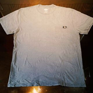 (Category: ) located in . Submitted by 3hunna_thrift (Listing ID 1466687747, Image 1). Description: .