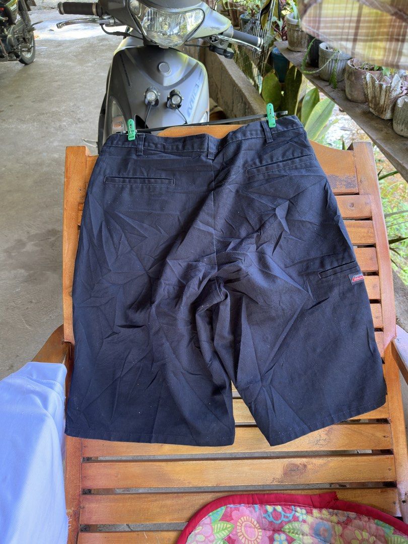 Dickies Shorts Double Patch (Category: Shorts) located in Tuguegarao City. Submitted by bunchoy_thriftshop (Listing ID 1466588491, Image 3). Description: Size 34 Dickies Double Patch Excelent Condition No Issue Fresh From Bale 9.5/10 Color Rate ₱750.