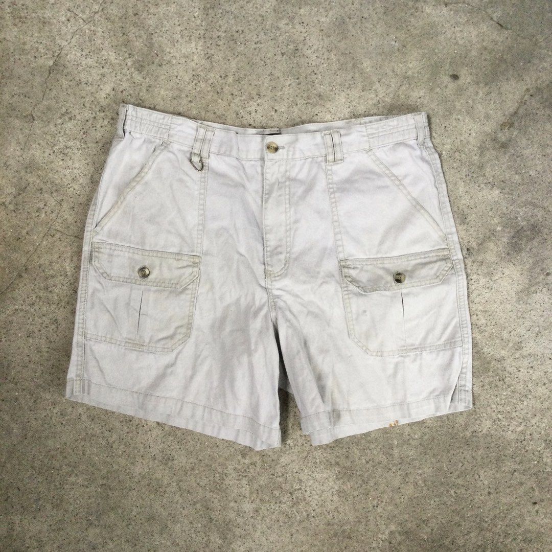 Dickies Utility/Cargo Shorts (Category: Shorts) located in Binangonan. Submitted by ininnep (Listing ID 1466706828, Image 1). Description: Size 38 on tag Excellent condition Ready to wear 250+Shipping fee (FIX).