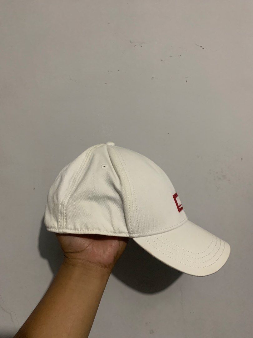 Diesel Corry-Gum Baseball Cap (Category: Caps & Hats) located in Pozorrubio. Submitted by plco. (Listing ID 1466728238, Image 2). Description: Diesel Corry-Gum Baseball Cap II on tag adjustable strap color rate: 10/10 complete tags good as new no issue.