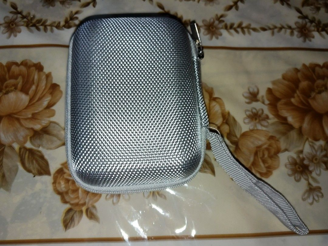 Digicam Hard Case (Storage Case) (Category: Camera Bags & Carriers) located in Manila. Submitted by delacruz.j17 (Listing ID 1466578449, Image 1). Description: Brand-new.