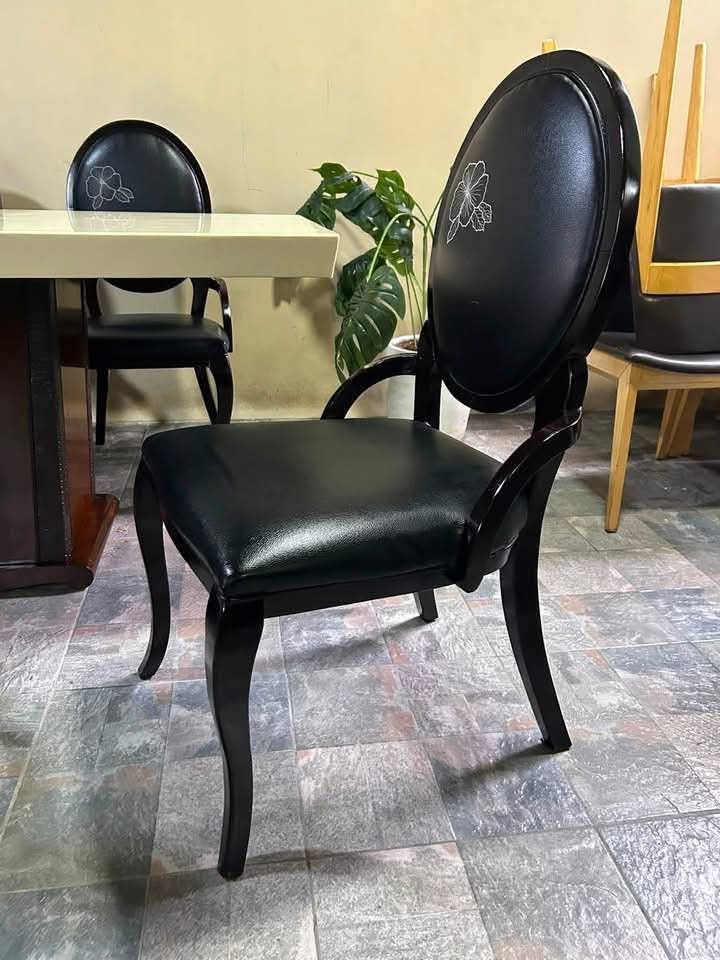 Dining Set (Category: Tables & Sets) located in Meycauayan. Submitted by marygracecasimiro (Listing ID 1466722458, Image 3). Description: Imported Marble Dining Table with 4pcs Solif Wood Dining Chairs from Korea P25,000 lang mga suki 63x35x30in Marble Dining Table/ Solid Wood With 4pcs Solid Wood Dining Chairs Leather at Solid Wood Marble Table at Makapal Super Ganda Pwede sa Maselan Heavy duty Minor scratch From Korea ♥️💜 #MarbleDiningTable #d