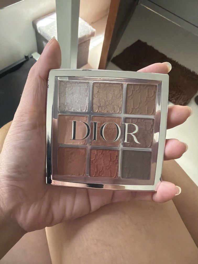 Dior Backstage Eyeshadow (Category: Makeup) located in Bulacan. Submitted by karisma_noverra (Listing ID 1466720430, Image 1). Description: Auth.