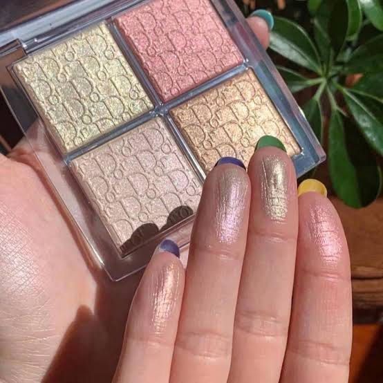 Dior backstage glow pallete shade 004 (Category: Makeup) located in Bacolod City. Submitted by beagonzaga (Listing ID 1466580033, Image 3). Description: •bnew from japan (pics r from google btw) can send actual in our chat •can send proof of purchase • purchased this oct 7 @ japan .