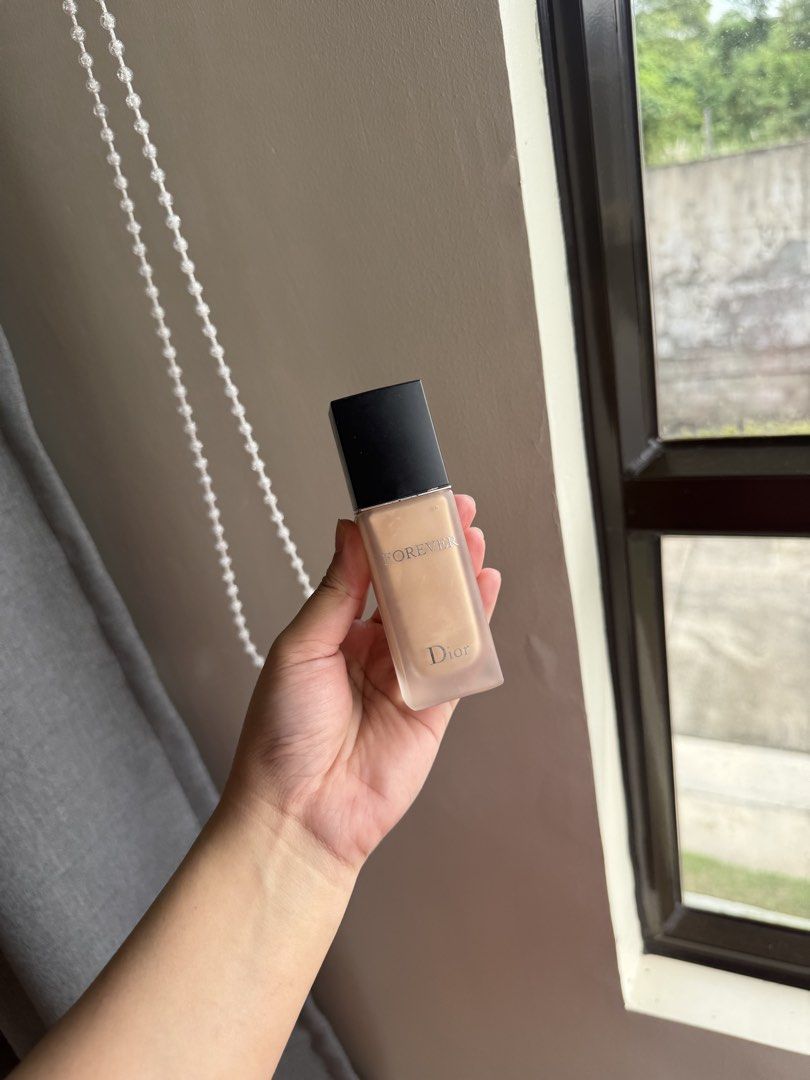 Dior Foundation (Category: Makeup) located in Imus. Submitted by diana2999 (Listing ID 1466646435, Image 1). Description: Shade: 1CR 98% product left.
