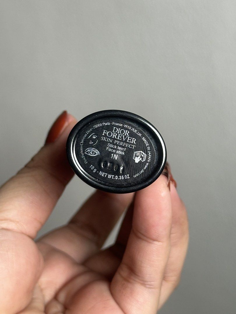 Dior Foundation Stick 1N (Category: Makeup) located in Manila. Submitted by msjanica (Listing ID 1466577359, Image 3). Description: - well-used condition. - comes with original box. - 100% guaranteed authentic. - ka amoy nya yung dior contour stick. - tester only (means yung cap nya, tulad nung nasa last pic. kaso natanggal na sticker label) - selling as is | bawal sa maarte. - once na sa inyo na ang item at di nyo bet yung shade, kahit na authen