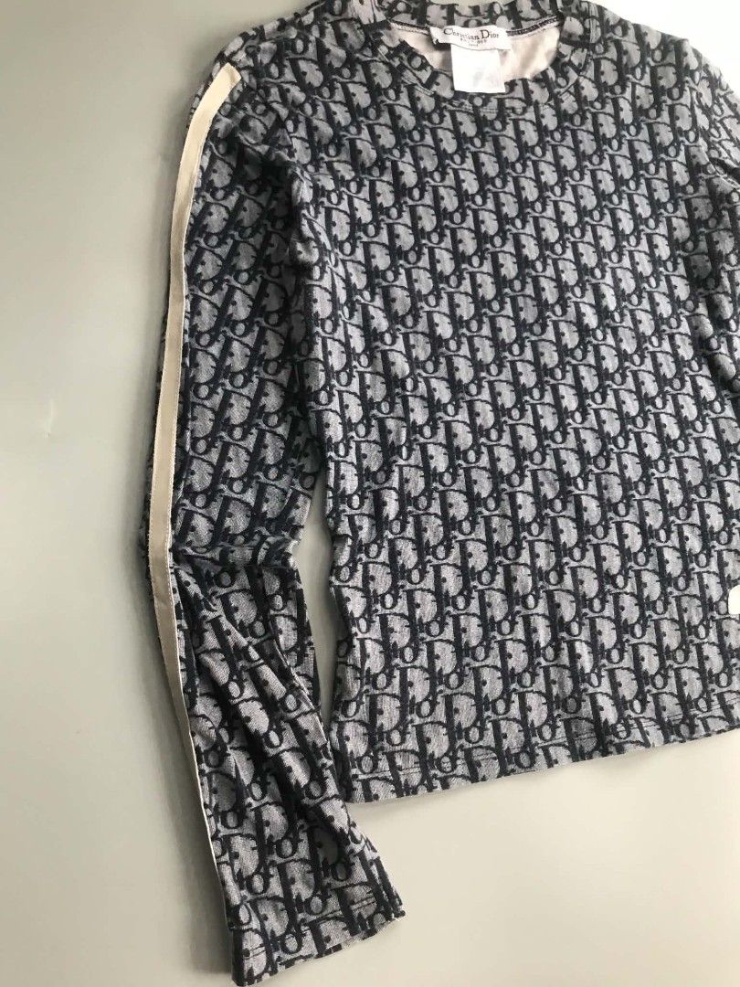 Dior galiano vintage (Category: Longsleeves) located in Santa Rosa. Submitted by _ba_mo_si_ (Listing ID 1466582130, Image 2). Description: 16 width 20 length Plus sf Dm.