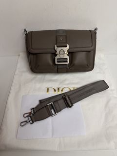 （分類：）位於 。 由 luxurybag_station 提交（商品編號 1466742582，圖片 1）。簡介： 。
