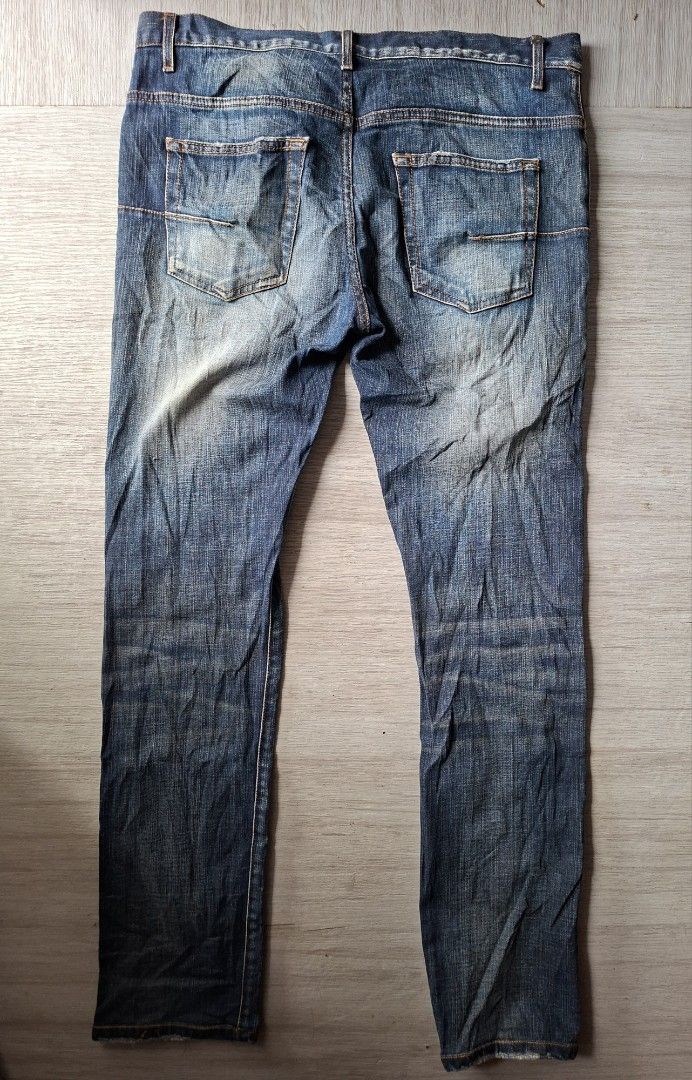 Dior homme distressed denim button fly authentic (Category: Luxury Accessories) located in Panabo. Submitted by creticalfinds (Listing ID 1466690139, Image 2). Description: Dior homme distressed denim button fly authentic.
