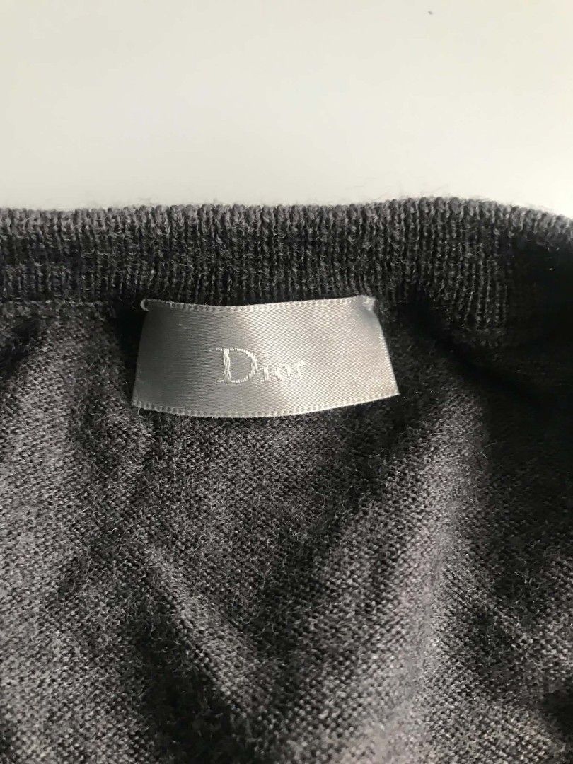 Dior homme v neck sweater wool (Category: Coats, Jackets and Outerwear) located in Santa Rosa. Submitted by _ba_mo_si_ (Listing ID 1466580181, Image 2). Description: See medium 20 width 25 length Plus sf Dm.