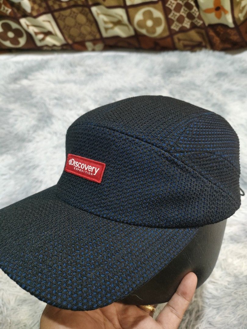 Discovery 5 panel cap (Category: Caps & Hats) located in Toledo. Submitted by silverearth.bbc804 (Listing ID 1466711494, Image 2). Description: Discovery 5 panel cap excellent condition 950 plus shipping.