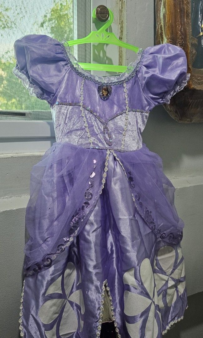 Disney Dresses Character (Category: Babies & Kids Fashion) located in Manila. Submitted by novelynnar84497 (Listing ID 1466687229, Image 2). Description: SALE‼️‼️ SALE‼️‼️ SALE‼️‼️ ✨All preloved items..Isang beses lang nagamit. size: 4-7 years old All DISNEY Brand. if TAKE ALL 2,500 only Feel free to send a private message for inquiries. 💌.