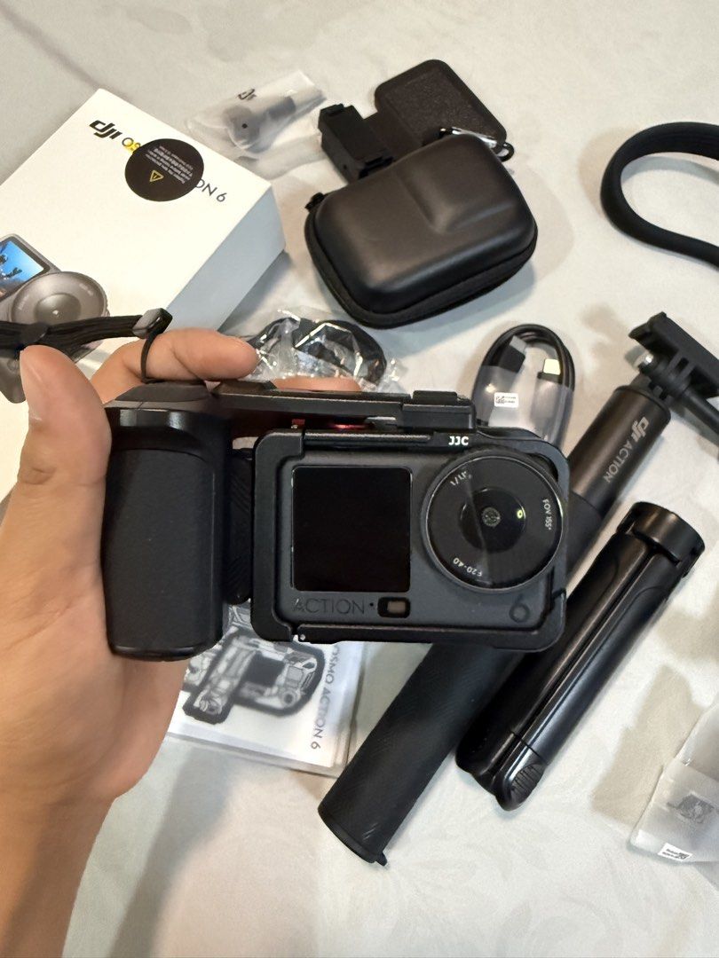 DJI Osmo Action 6 (Category: Cameras) located in San Pedro. Submitted by immargarette (Listing ID 1466670733, Image 3). Description: DJI Osmo Action 6 Adventure Combo Free Accessories worth 5k - JJC Photography Grip Set with Aluminum Cage Lens - With lense protector already - Telesin Flexible Magnetic Holder - Mini Protective Case - Magnetic Camera Mount - Mini Extendable Tripod No issue 26,000 fixed Price RFS: Hindi ginagamit Purchased Date: Mar
