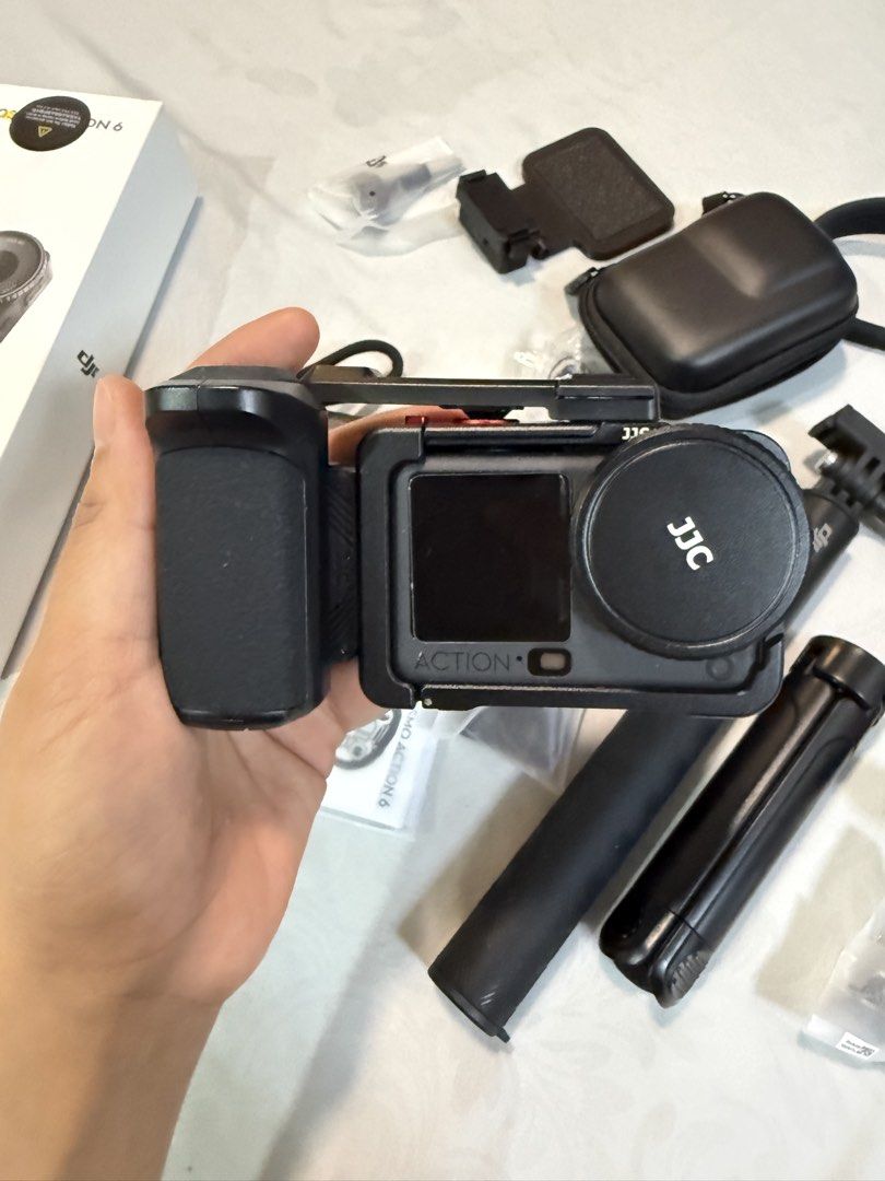 DJI Osmo Action 6 (Category: Cameras) located in San Pedro. Submitted by immargarette (Listing ID 1466670733, Image 2). Description: DJI Osmo Action 6 Adventure Combo Free Accessories worth 5k - JJC Photography Grip Set with Aluminum Cage Lens - With lense protector already - Telesin Flexible Magnetic Holder - Mini Protective Case - Magnetic Camera Mount - Mini Extendable Tripod No issue 26,000 fixed Price RFS: Hindi ginagamit Purchased Date: Mar