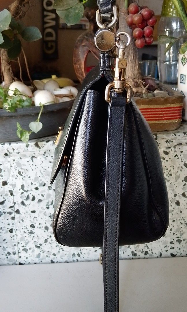 Dolce and Gabbana sicily bag (Category: Luxury Bags & Wallets) located in Davao. Submitted by find.luxe (Listing ID 1466653417, Image 3). Description: authentic sign of use medium size.