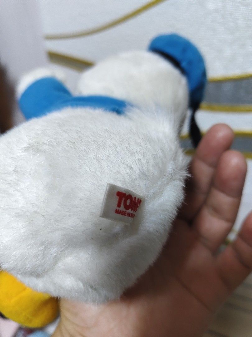 Donald duck (Category: Plushies & Soft Toys) located in Baguio. Submitted by syakniseph1105 (Listing ID 1466574201, Image 2). Description: Donald duck Disney.
