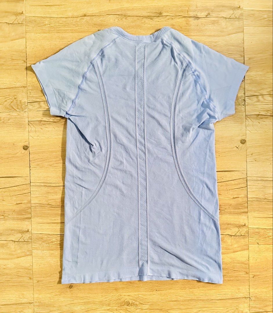 (Dot 8) Swiftly Tech Short-Sleeve Shirt (Category: Activewear) located in Marilao. Submitted by mermaidswimwear (Listing ID 1466576301, Image 3). Description: Large No logo Plus sf *like lululemon fabric.