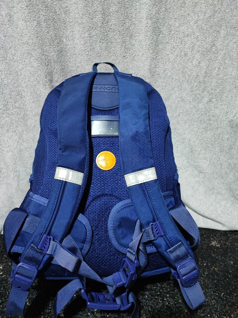 Dr. kong ergonomic kids backpack (Category: Backpacks) located in Baguio. Submitted by ozara.06 (Listing ID 1466727397, Image 3). Description: Dr. kong ergonomic backpack Pang grade 1-3 500 nlangs.