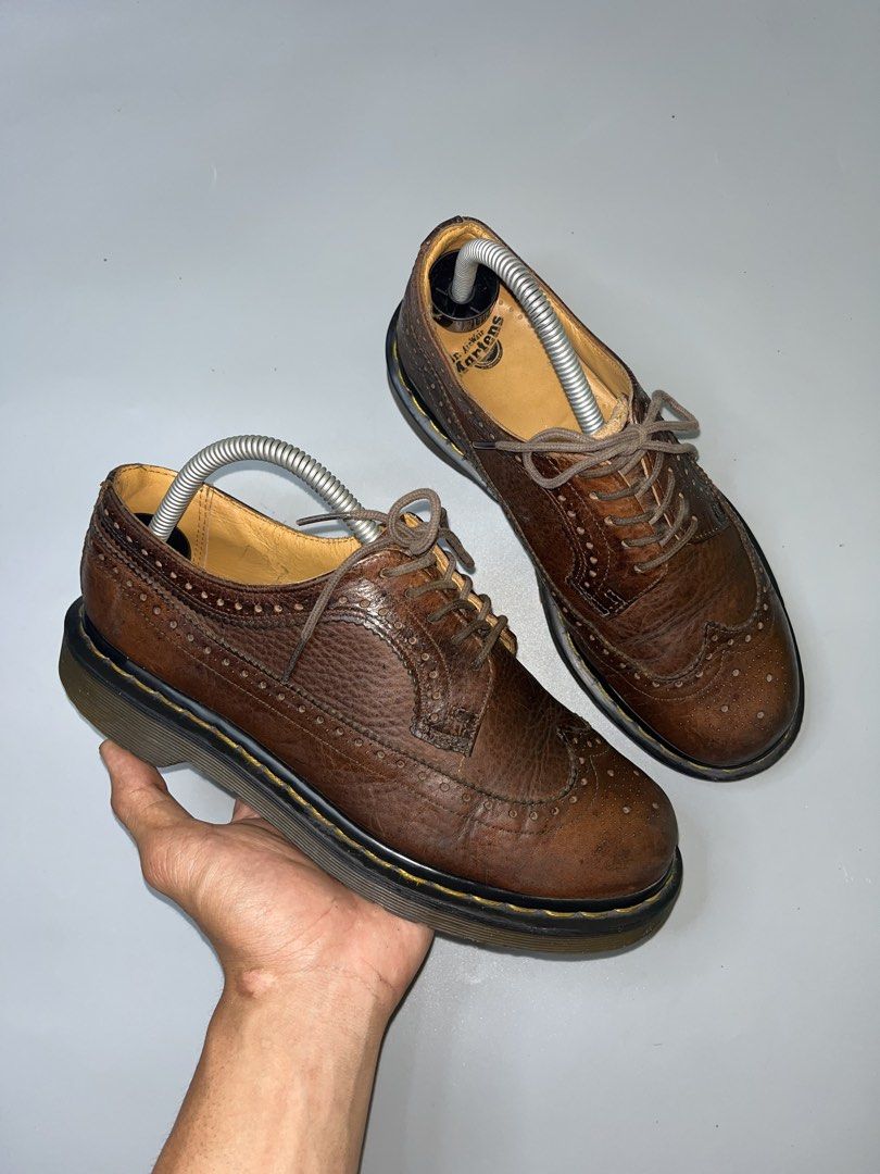 Dr. Martens 3989 Brogue (Category: Casual Shoes) located in Lala. Submitted by adrian.885 (Listing ID 1466605798, Image 1). Description: Dr. Martens 3989 Brogue Shoe, a classic wingtip style FIXED TO 39 to 40.