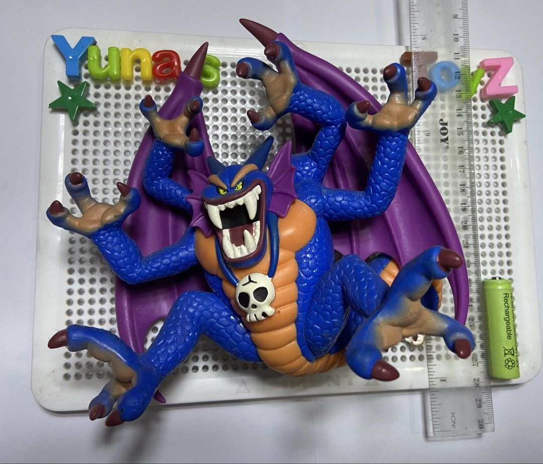 Dragon quest (Category: Figurines & Statues) located in Maria Aurora. Submitted by zorotoyz (Listing ID 1466713845, Image 1). Description: Loose no issue.