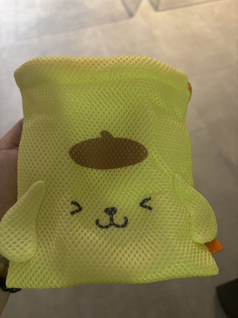 Draw string pouch (Category: Purses & Pouches) located in Singapore. Submitted by missdreamer (Listing ID 1466765355, Image 1). Description: No trades .