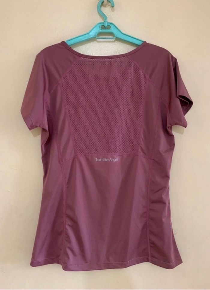 Drifit Running Shirt Womens (Category: Shirts) located in Valenzuela. Submitted by clickandshoppreloved (Listing ID 1466619266, Image 2). Description: Drifit Running Shirt Womens Onhand, XL Ontag, (24.5L x 17W) Color : Pink (Excellent Condition, Good As New).