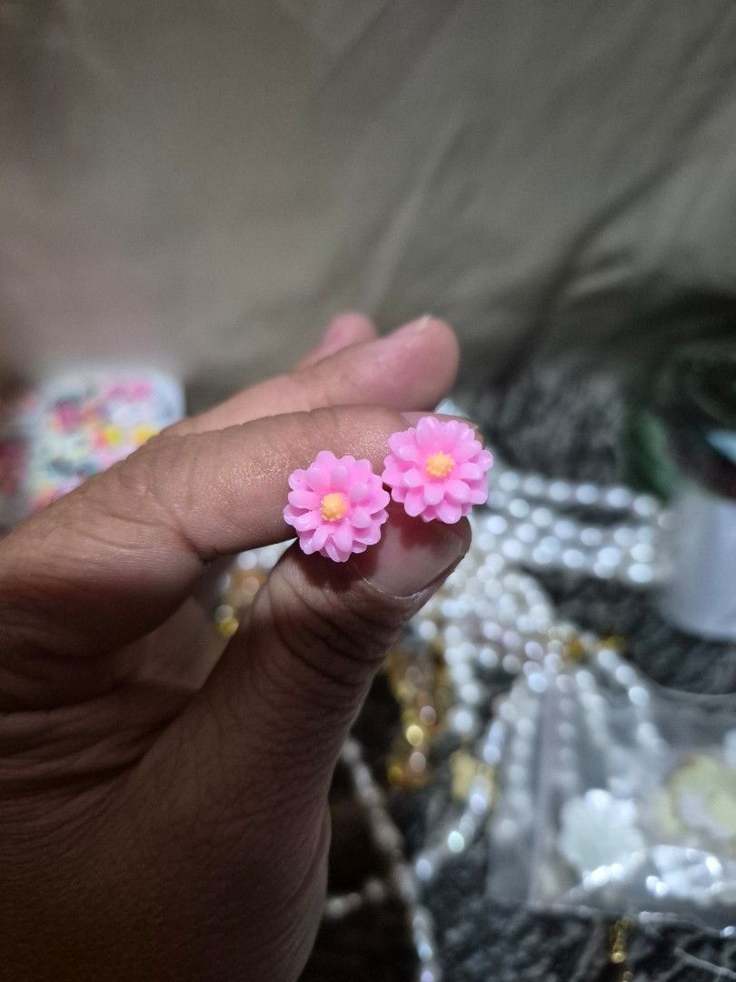 Earrings (Category: Earrings) located in Cagayan de Oro. Submitted by annacollection071993 (Listing ID 1466735693, Image 3). Description: fashion flower studs earring good quality non tarnish rubberize base..